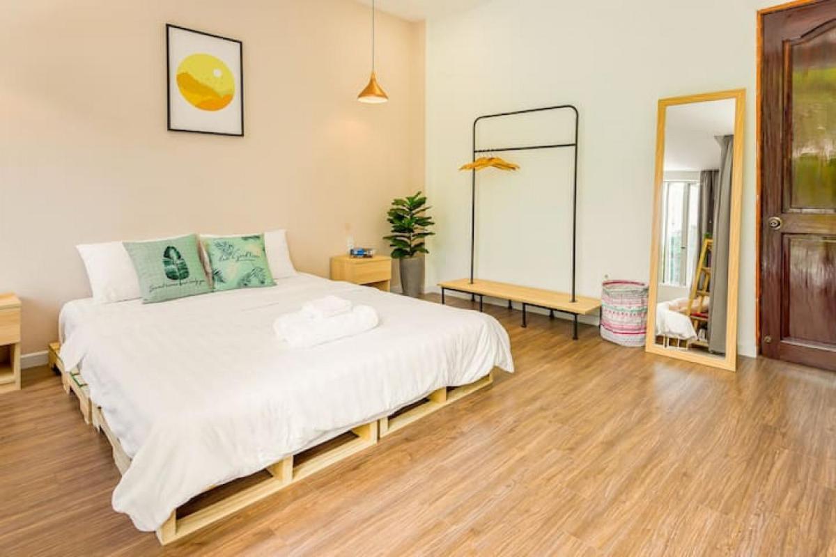 Queen Room with Balcony